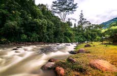 Trilha pelo cânion do Combeima e cascata de Guamal