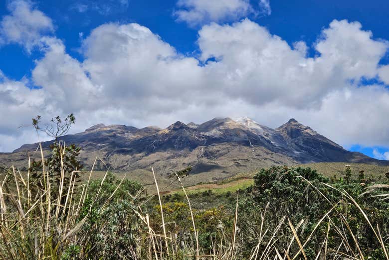 Panorámica del volcán Cumbal