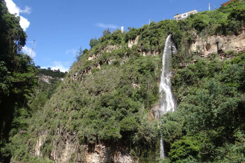 Cascada del santuario de Las Lajas