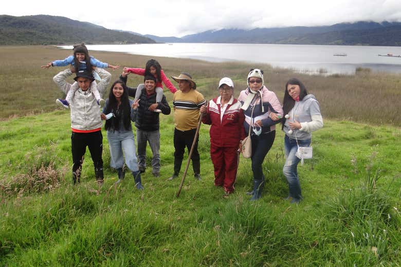 Disfrutando de los paisajes de la laguna