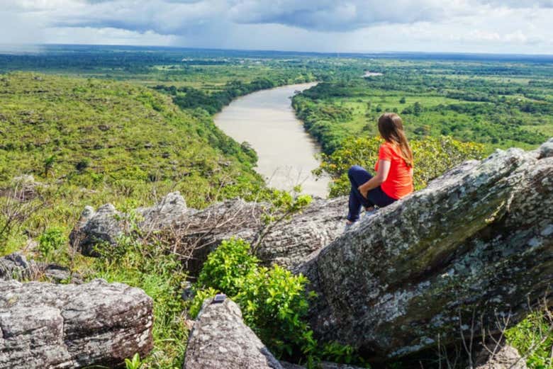 Disfrutando de los paisajes de la selva colombiana