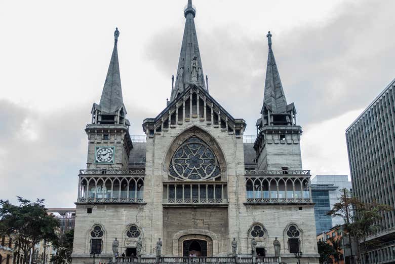Fachada de la catedral-basílica de Manizales