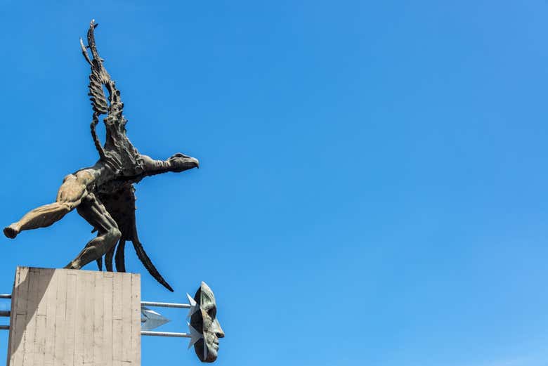 Estatua Bolívar Cóndor