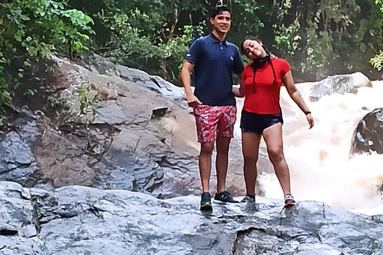 Pareja disfrutando de la ruta