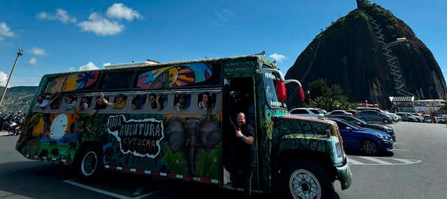 Excursão a Guatapé de chiva + Visita à fazenda La Manuela