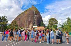 Excursión a Guatapé + Paseo en barco