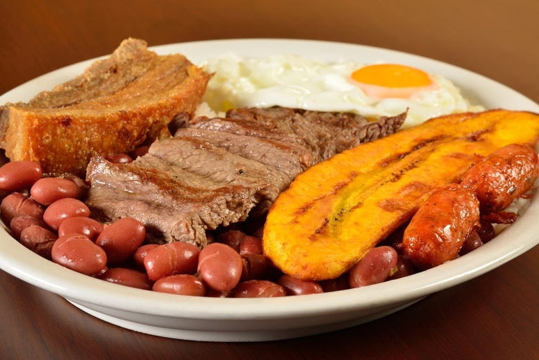 Bandeja paisa, prato típico da Colômbia