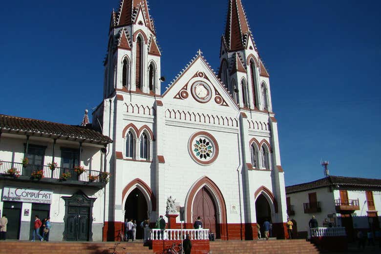 Basilica di Nuestra Señora del Carmen a La Ceja