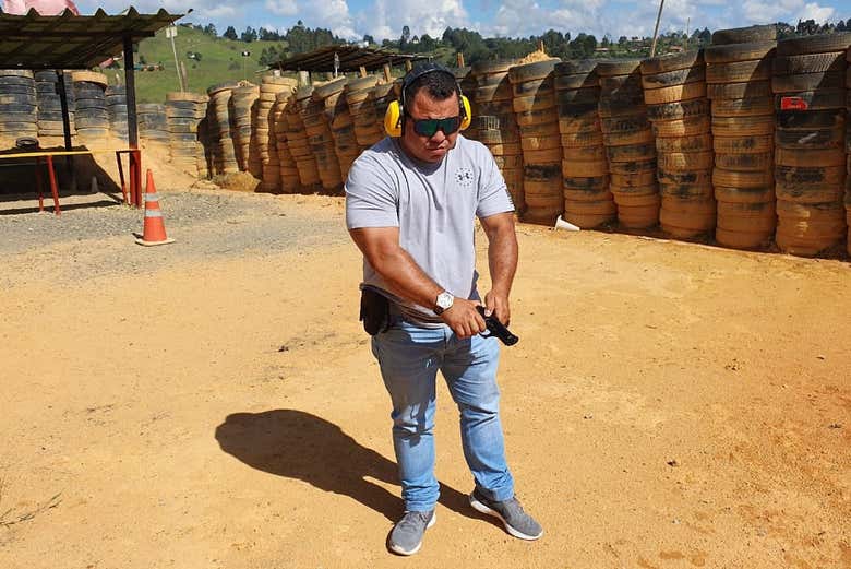 Preparing the weapon