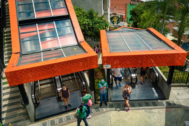 Escaleras mecánicas de la Comuna 13