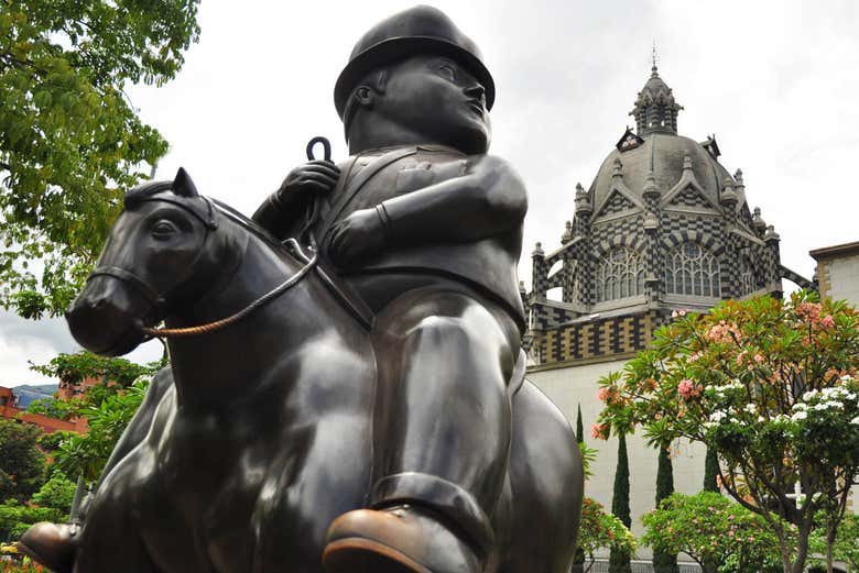 Escultura na Plaza de Botero