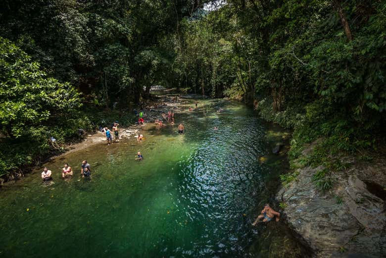 Mergulho refrescante no rio Melcocho