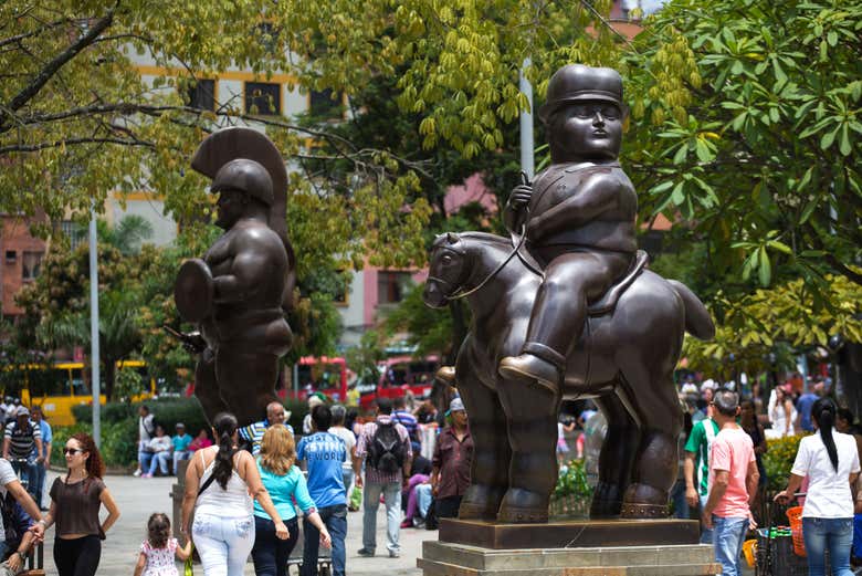 Una de las esculturas de la plaza Botero
