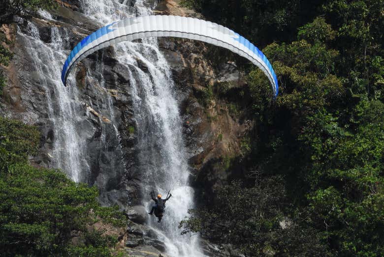 Vicino a una cascata di Cocorná