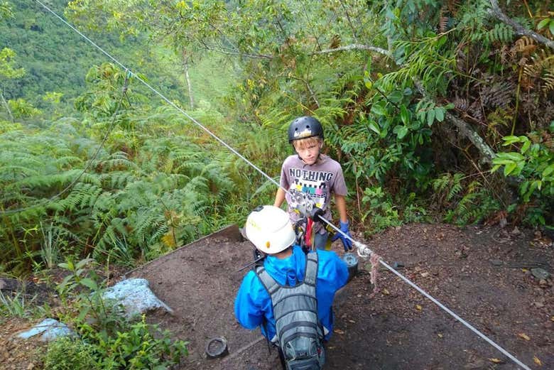 Tirolesa no ecoparque Los Saltos