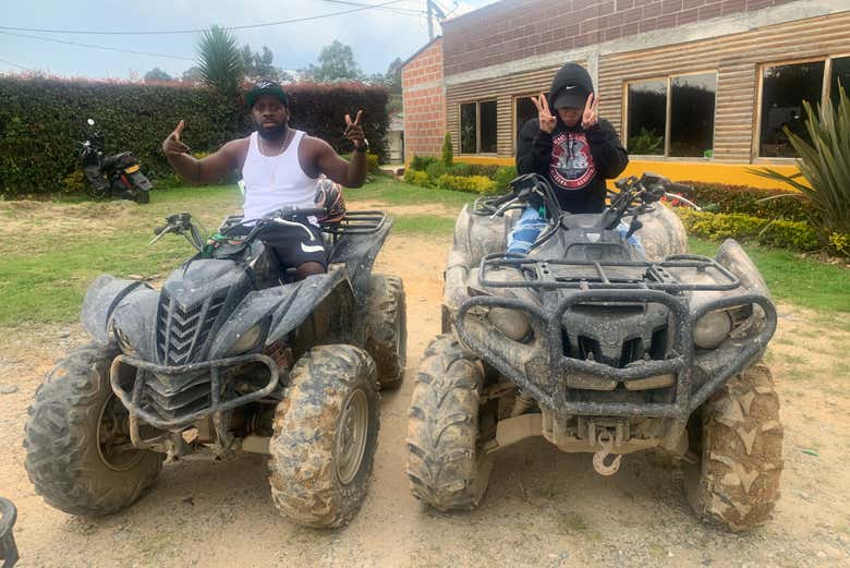 Desfrutando do tour pelos arredores de Medellín