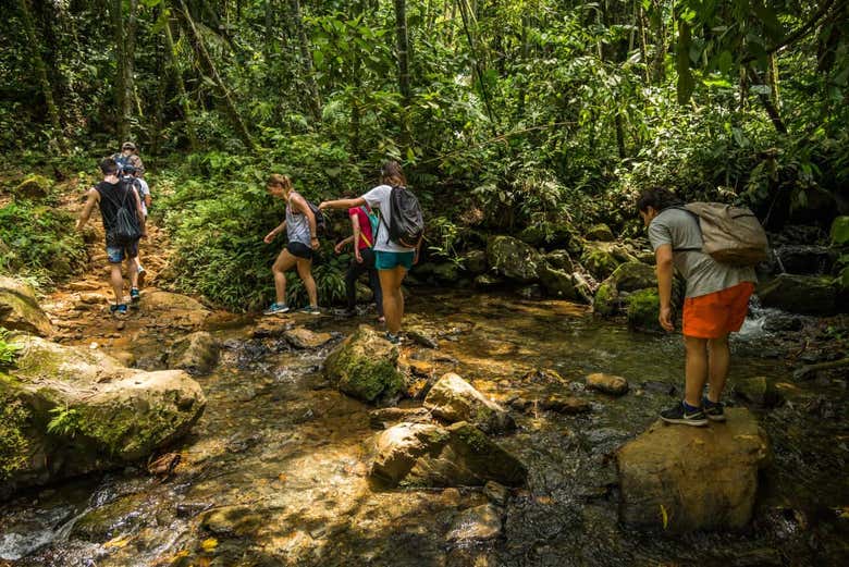 Atravessando o rio pelas pedras