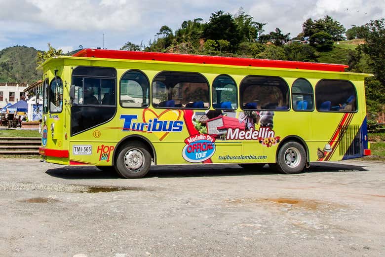 Disfrutando de la ciudad a bordo del autobús