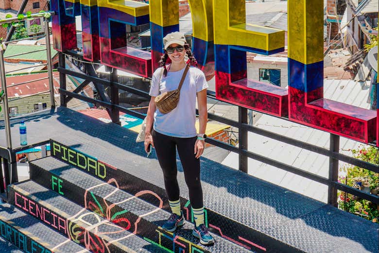 Durante la visita a la Comuna 13