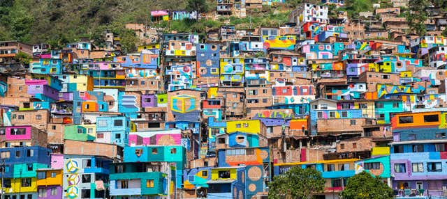 Visite à la découverte de la fresque Constelaciones de la Comuna 3