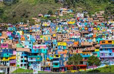 Visite à la découverte de la fresque Constelaciones de la Comuna 3
