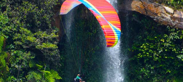 Vuelo en parapente por Cocorná