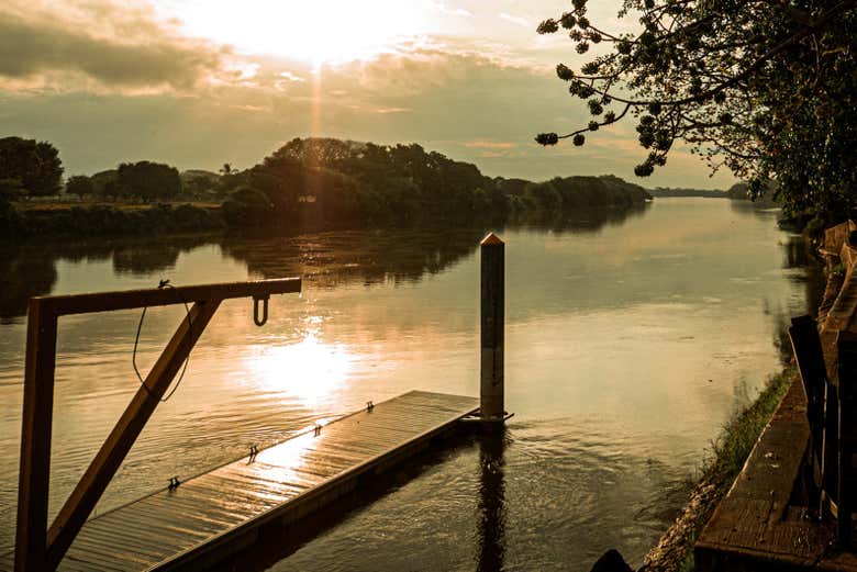 Amanecer en el cauce del rio Magdalena