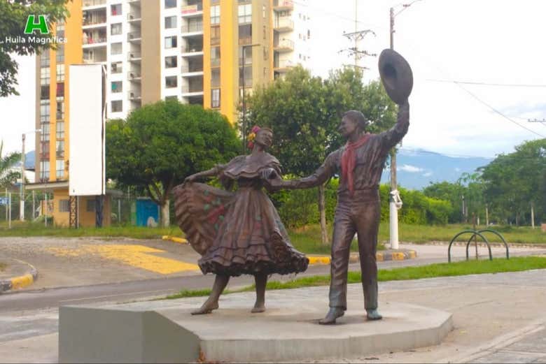 Monumento al ballo Sanjuanero Huilense a Neiva