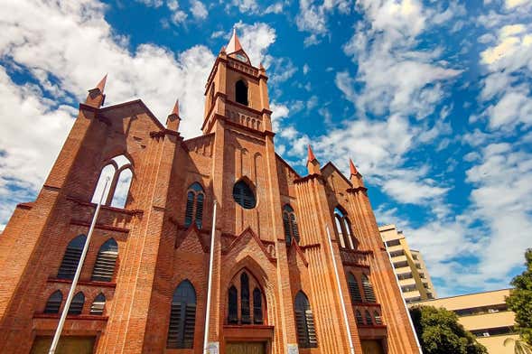Tour panorámico por Neiva + Clase de baile folclórico