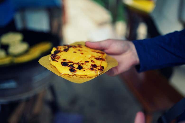 Arepa de maíz amarillo