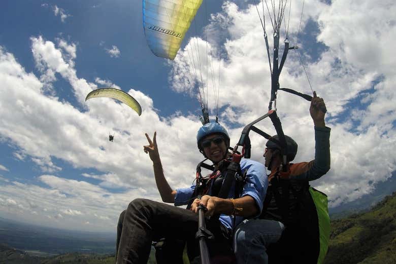 Sobrevoando no céu de Pereira