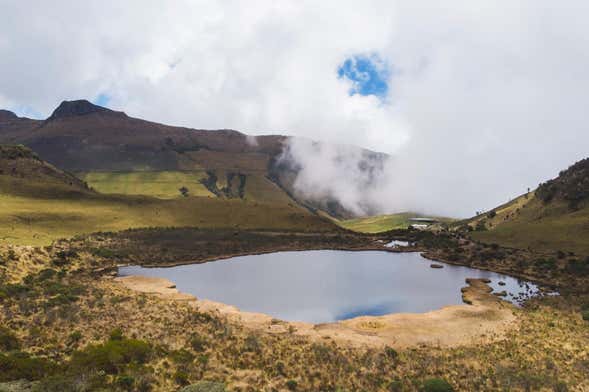 Ruta privada de trekking de 2 días por el Nevado de Santa Isabel