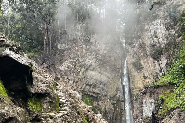 Una de las impresionantes cascadas de Puracé