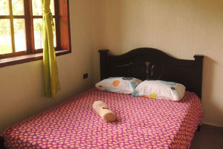 Una de las habitaciones del alojamiento