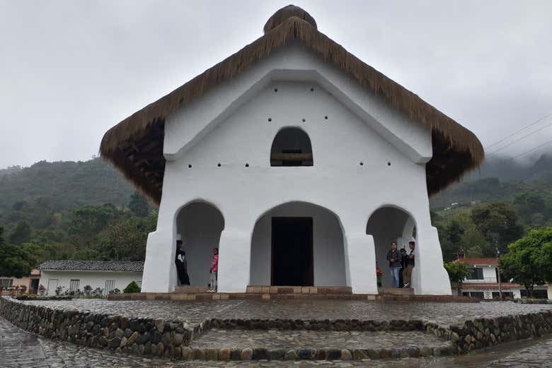 Iglesia de San Andrés de Pisimbalá