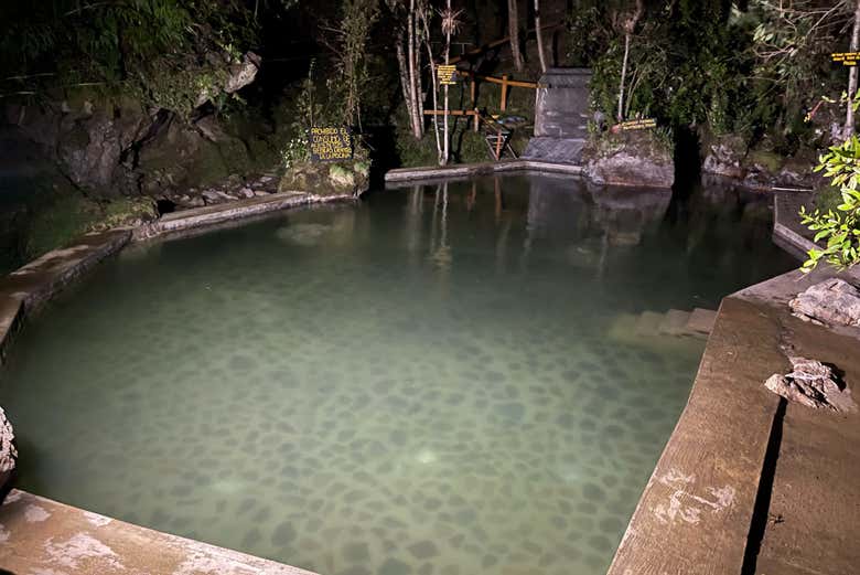 Uma das piscinas termais de Salinas