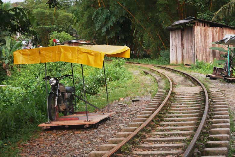 Railway tracks of the "brujitas"