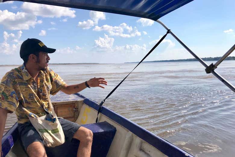 The guide explaining the importance of the biosphere reserve