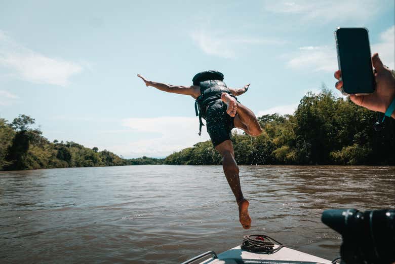 Un baño en el río Magdalena