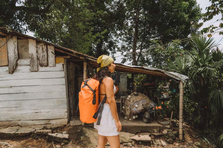 Visitando una de las comunidades