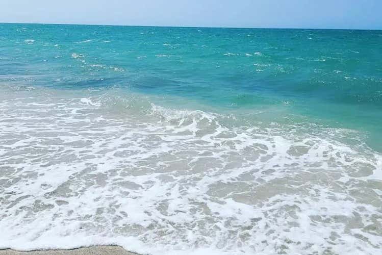 Acque cristalline della spiaggia di Mayapo