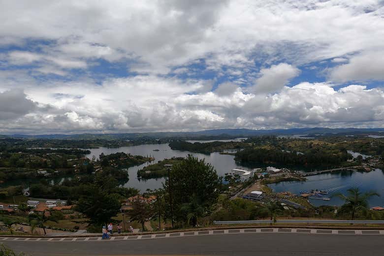 Panorámica del embalse de Guatapé
