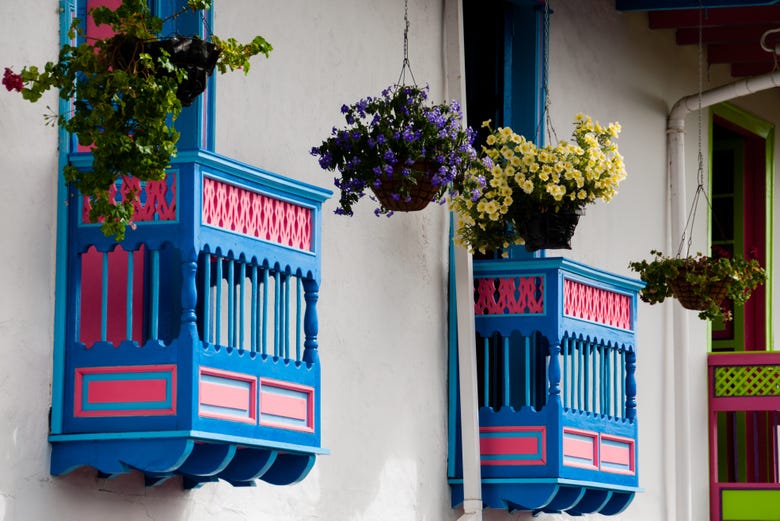 Balconi colorati a Salento