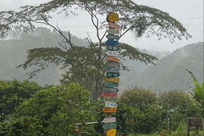 Letreros de la finca cafetera