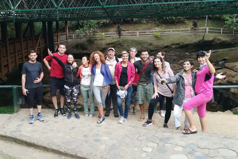 Groupe visitant San Agustín