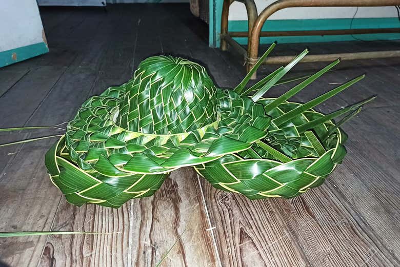 Sombrero y cestos