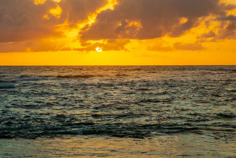 Come on this sunrise boat ride in San Andrés