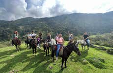 Paseo a caballo por Guatapé