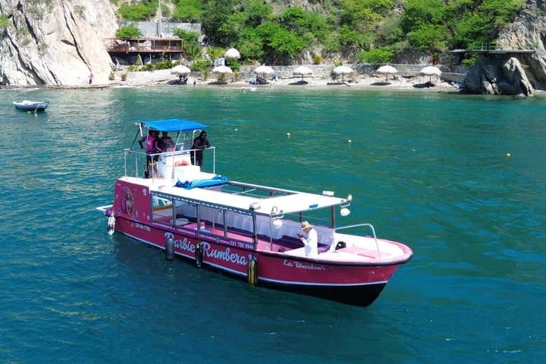 Iréis en el barco "Barbie rumbera"