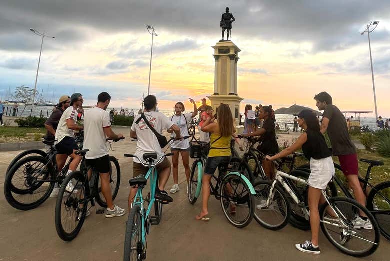 Disfrutando del tour en bici por Santa Marta